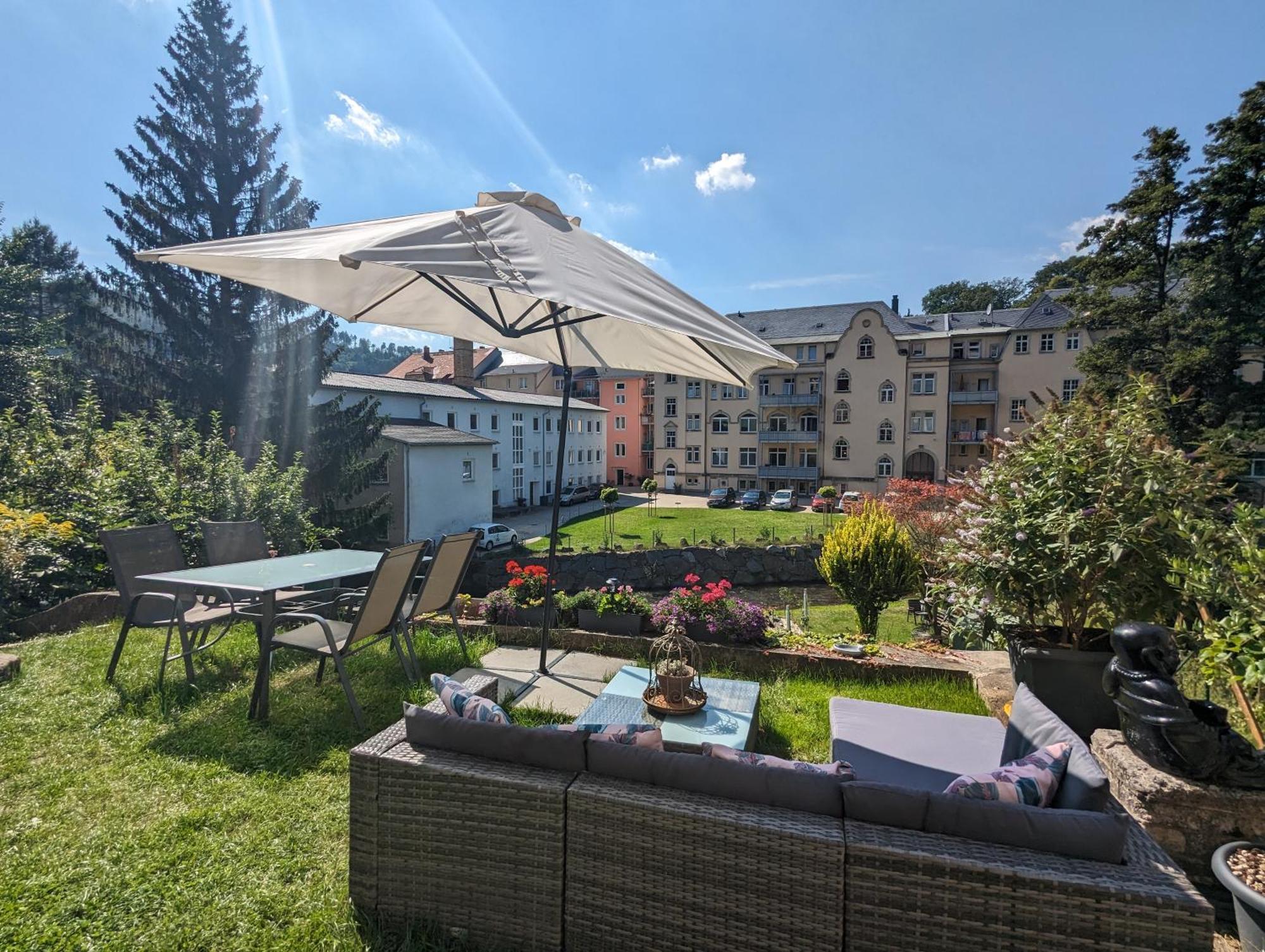 F1 - Urlaubsmagie - Helle Wohnung Mit Sauna & Pool & Whirlpool Sebnitz Exterior foto