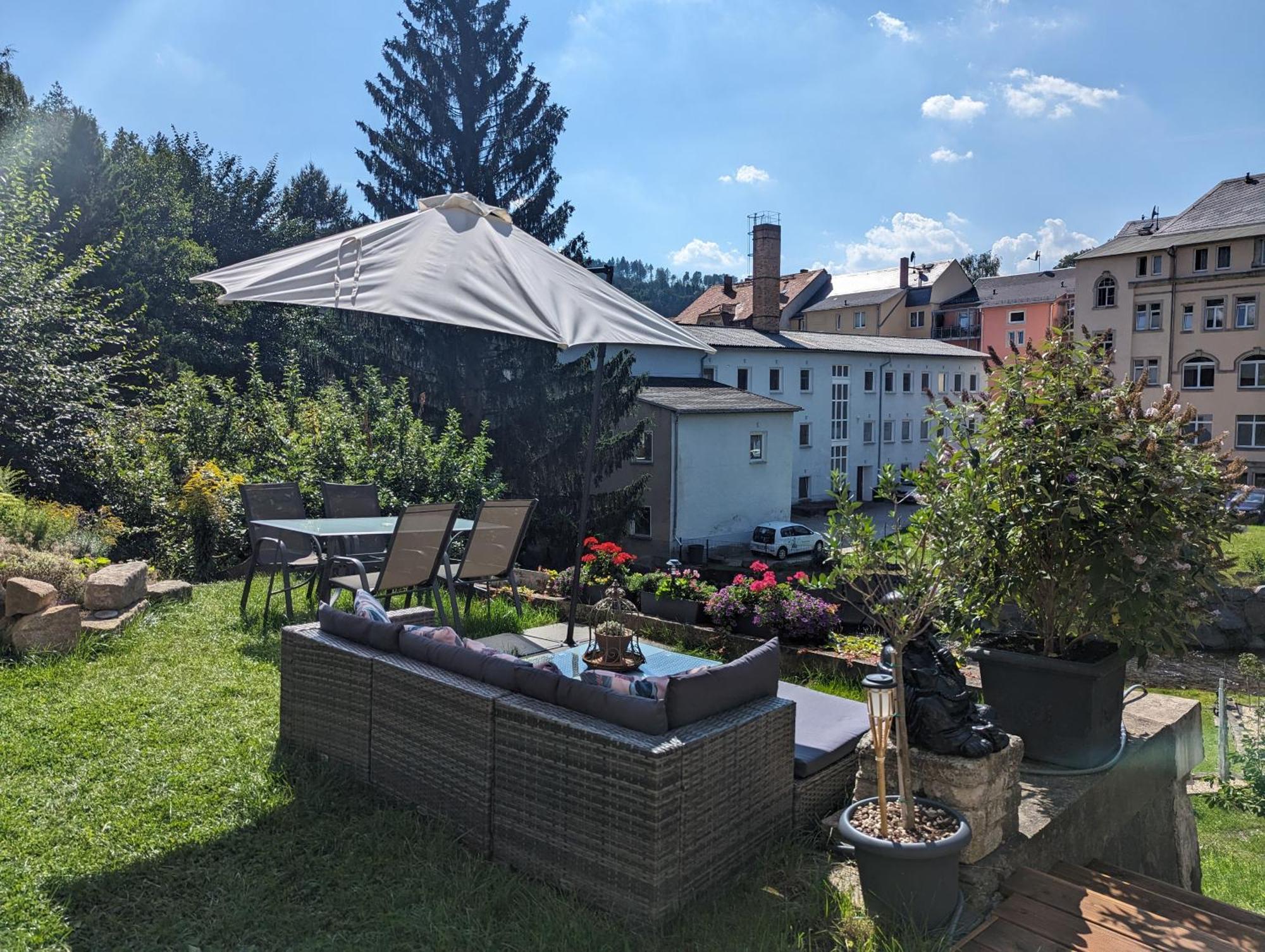 F1 - Urlaubsmagie - Helle Wohnung Mit Sauna & Pool & Whirlpool Sebnitz Exterior foto